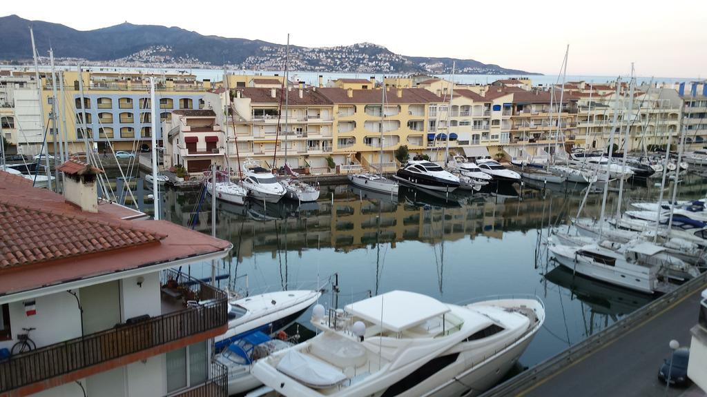 Club Nautic 3 Apartment Empuriabrava Bagian luar foto