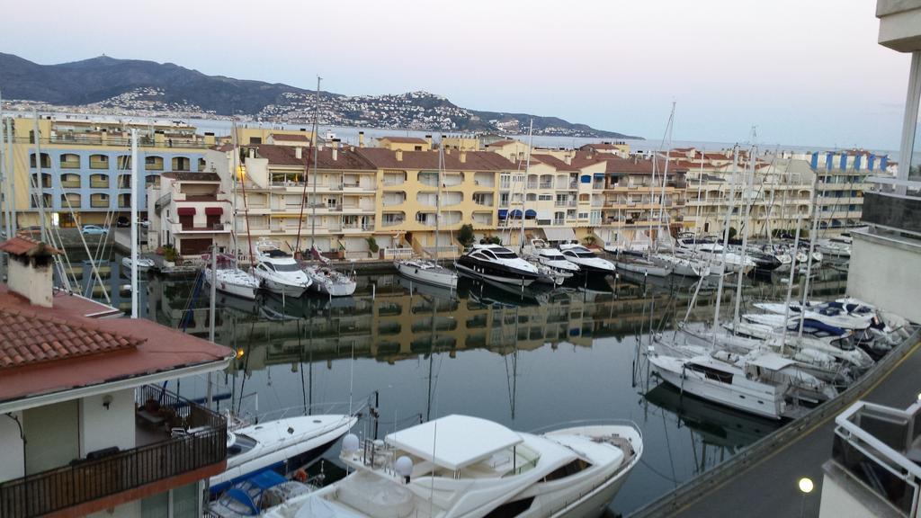 Club Nautic 3 Apartment Empuriabrava Bagian luar foto