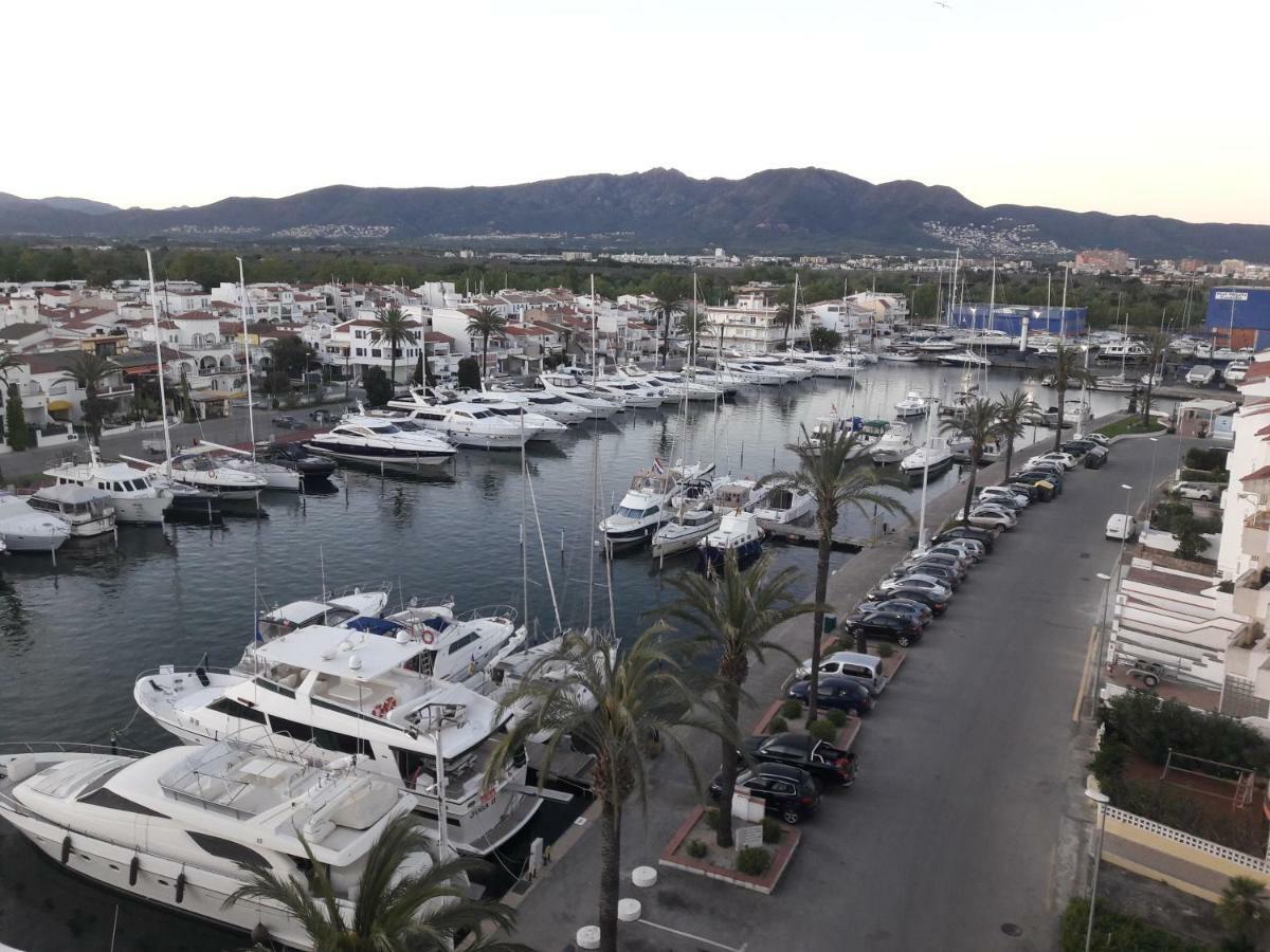 Club Nautic 3 Apartment Empuriabrava Bagian luar foto